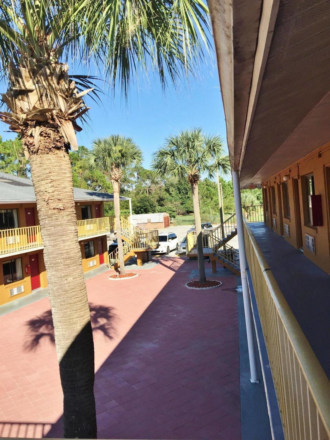 Country Hearth Inn- Kissimmee Exteriör bild