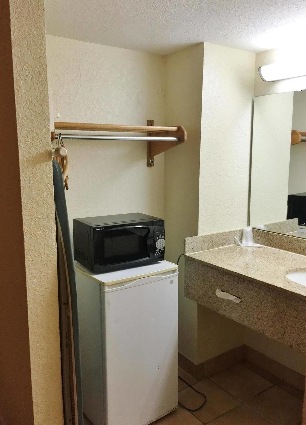 Country Hearth Inn- Kissimmee Exteriör bild