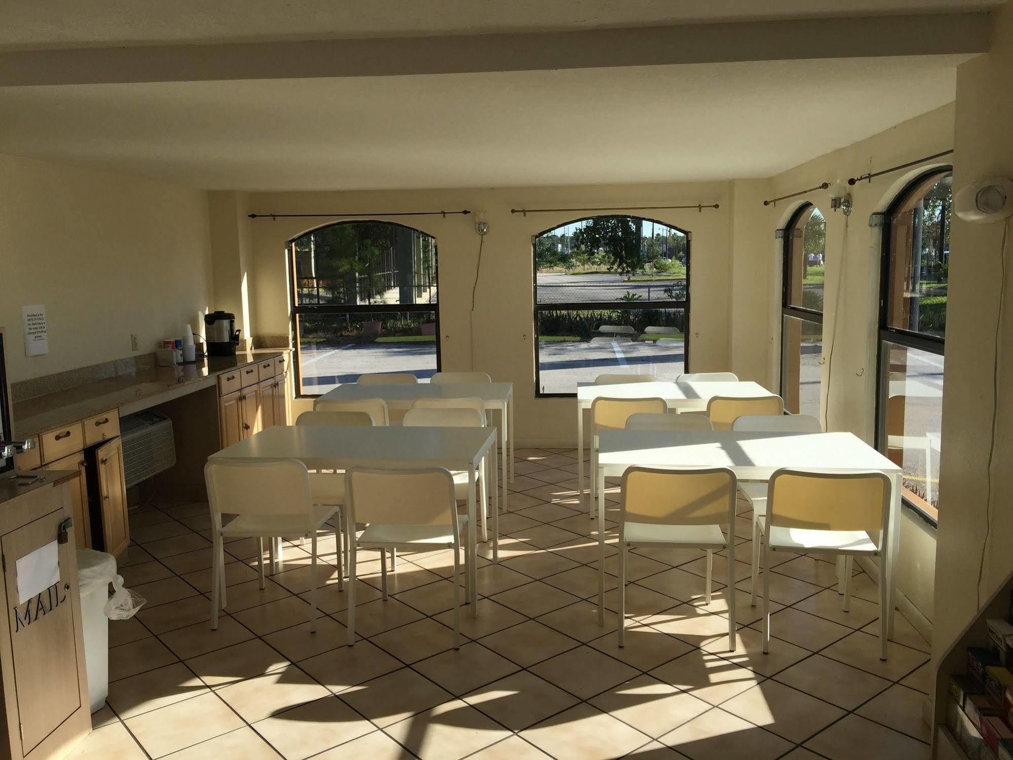 Country Hearth Inn- Kissimmee Exteriör bild