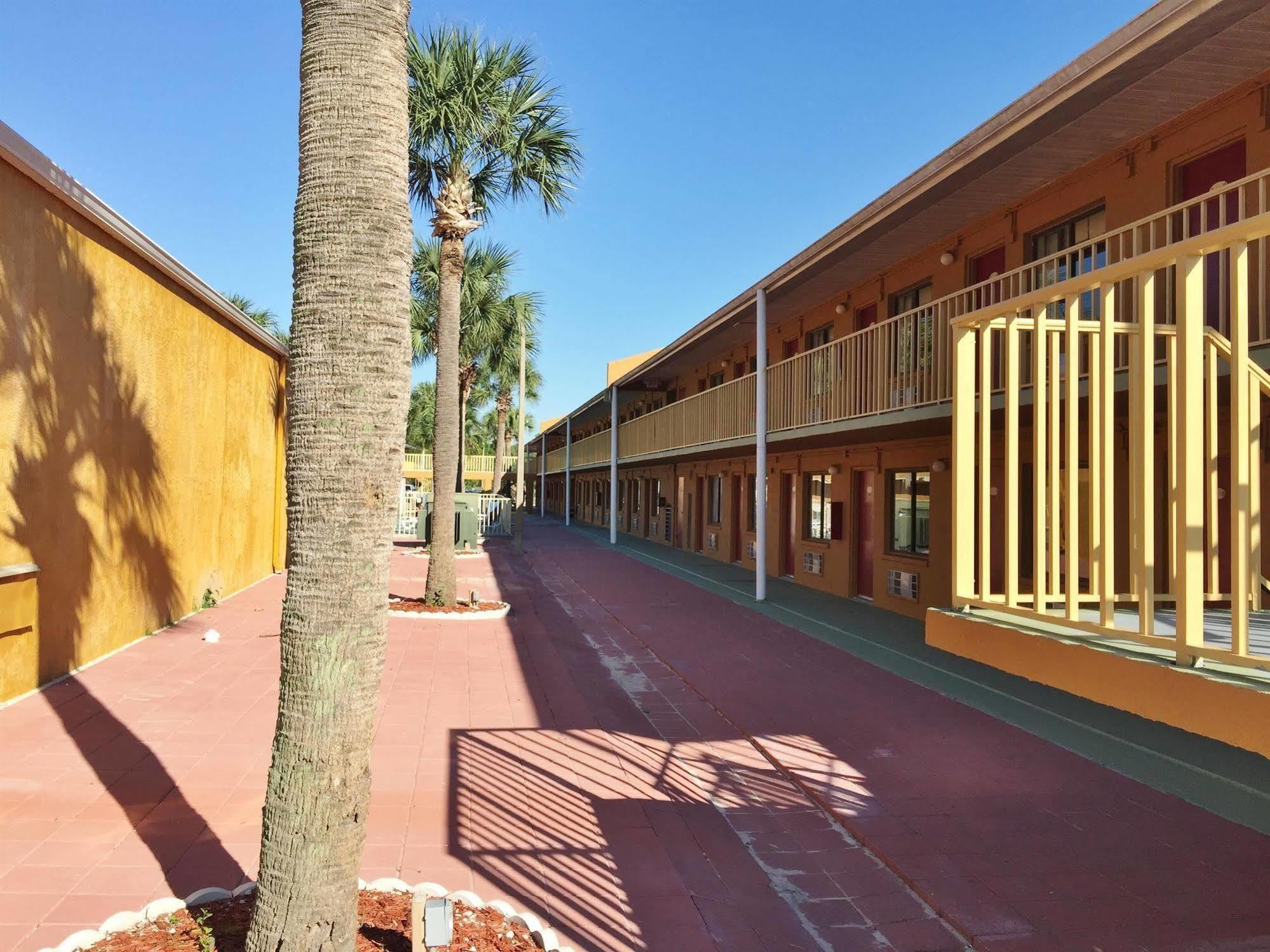 Country Hearth Inn- Kissimmee Exteriör bild