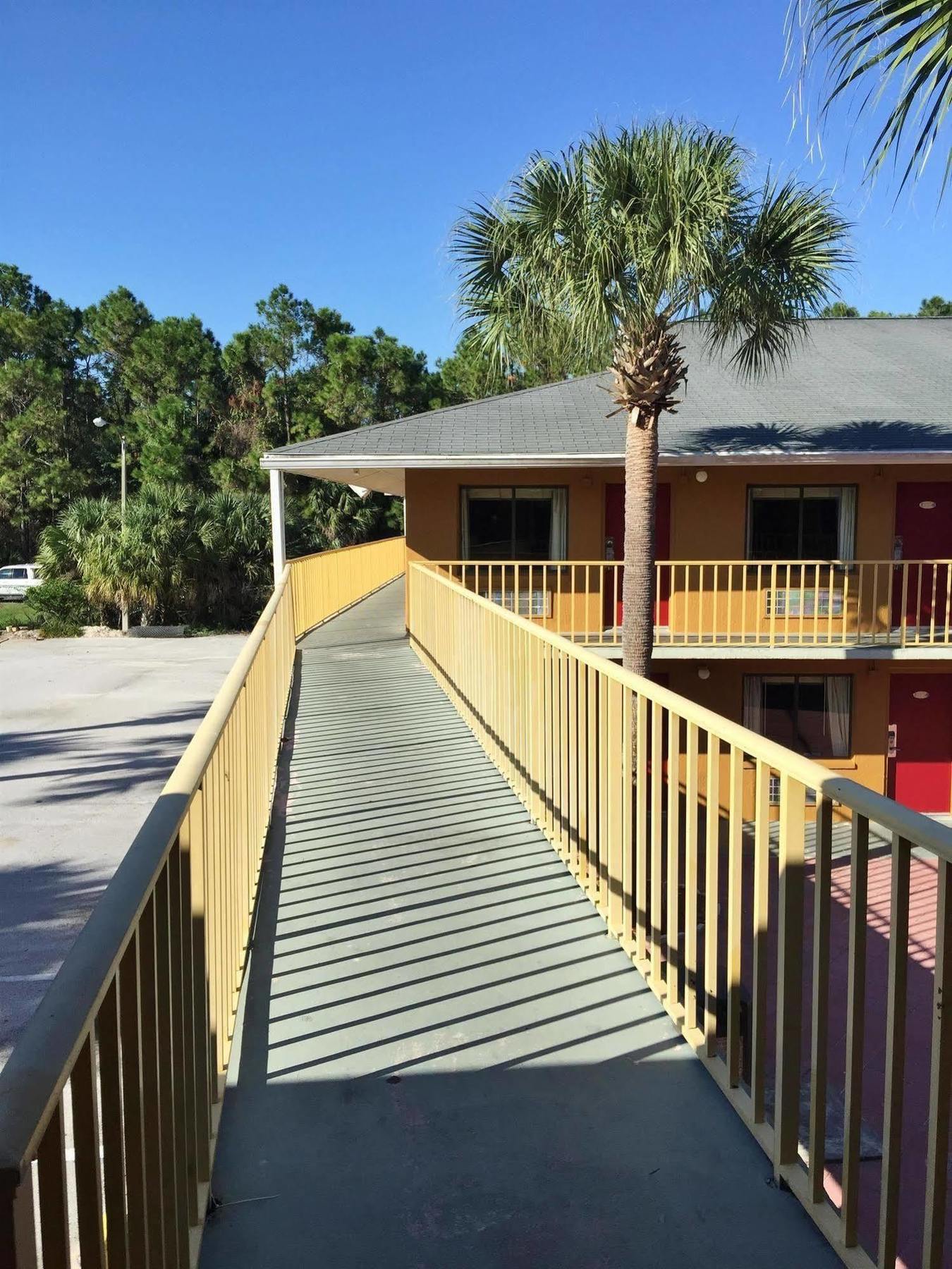 Country Hearth Inn- Kissimmee Exteriör bild
